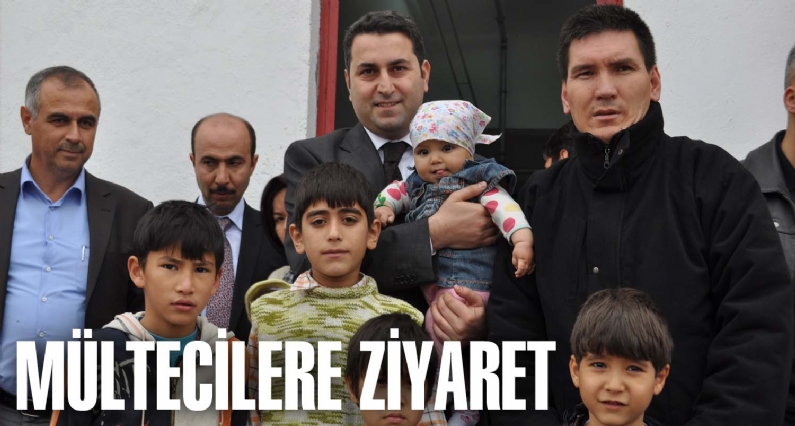 Ak Parti Tokat İl Başkanı Eyüp Eroğlu, mültecileri kaldıkları kapalı spsalonunda ziyaret etti. 