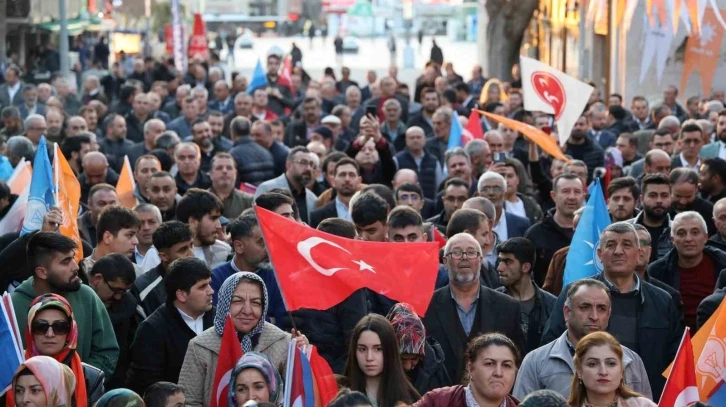 Bakan Yumaklı: "İki anlayış arasındaki farkı görüyoruz, Kırşehir’e çivi bile çakılmamış"
