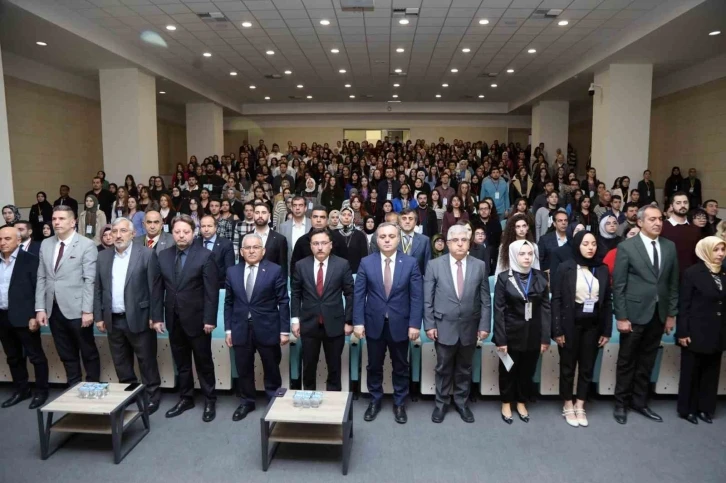 ERÜ’de "Sağlık ve Yaşam Bilimleri Öğrenci Kongresi" düzenlendi
