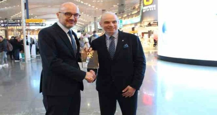 İGA İstanbul Havalimanı üst üste 3. kez 'yılın havalimanı' seçildi