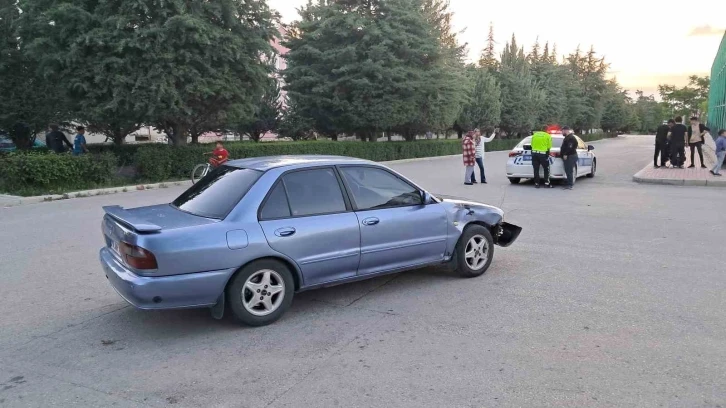 Karaman’da otomobil motosikletle çarpıştı: 1 yaralı
