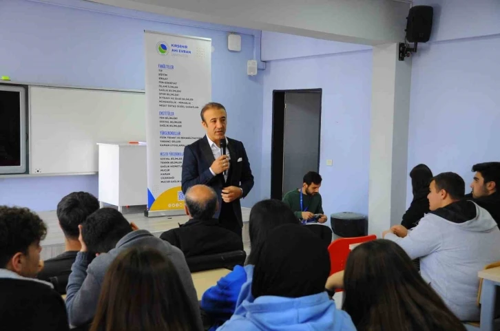 Kırşehir Ahi Evran Üniversitesinden lise öğrencilerine mesleki tanıtım
