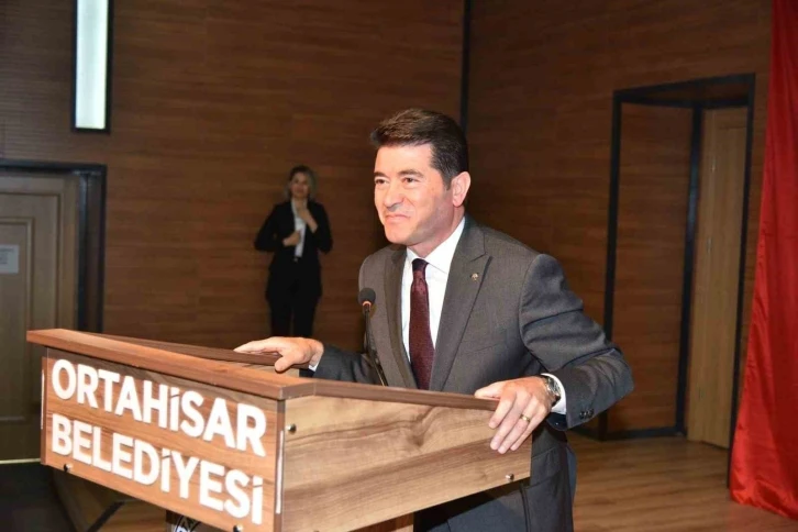 Ortahisar Belediye Başkan Ahmet Kaya: “10 kişinin yapacağı işi 100 kişiyle yapan birimler var”
