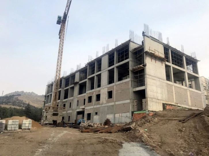 (ÖZEL) Sivrihisar Devlet Hastanesi ek binası inşaatı sürüyor
