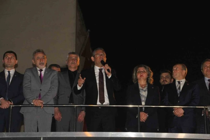 Özgür Özel: "Hiç bir partiyle anlaşmamız yoktur, başka partinin adayına oy vermek CHP’ye ihanettir"
