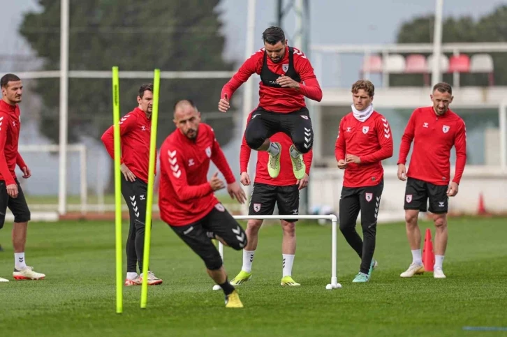 Samsunspor, Beşiktaş maçının hazırlıklarına başladı
