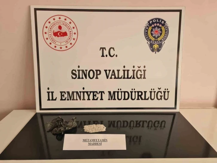 Sinop’ta şüpheli şahsın üst aramasında metamfetamin yakalandı
