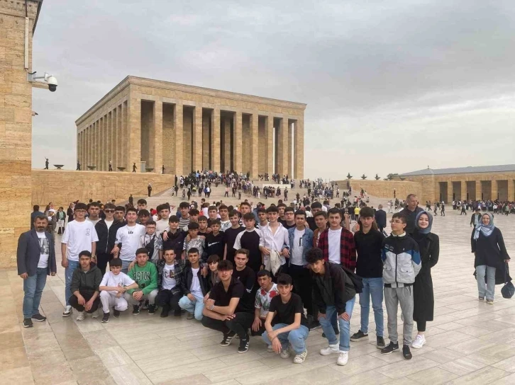 STSO, Sivas MTAL öğrencileri için Ankara kültür gezisi düzenledi
