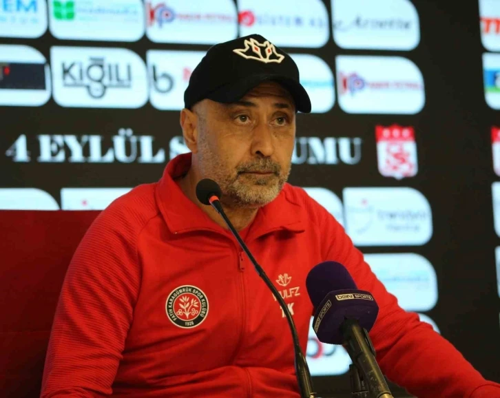 Tolunay Kafkas: "Lig sadece iki takımdan ibaret değil"
