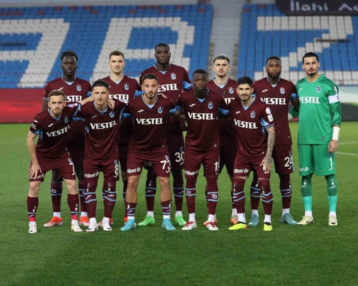 Trendyol Süper Lig: Trabzonspor: 0 - Gaziantep FK: 2 (İlk yarı)
