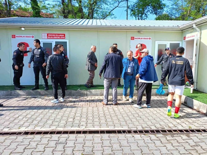 U-16 Türkiye Şampiyonası’nda maç sonrası sahada gergin anlar
