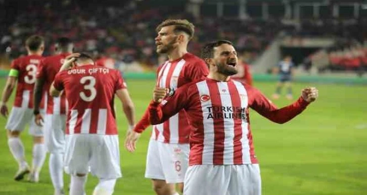 UEFA Konferans Ligi’nde en güzel gol Sivassporlu Erdoğan Yeşilyurt’tan