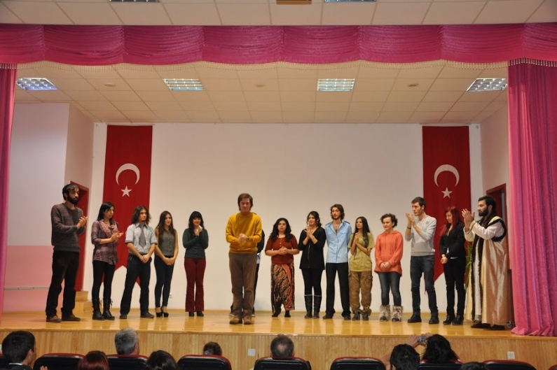 Niksar Halk Eğitim Merkezinde Anadolu Üniversitesi Edebiyat Kulübü tarafından  Cahit Kulebi`yi Anma Programı düzenlendi. 