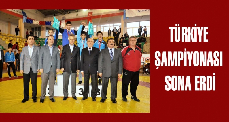 Tokatta düzenlenen Türkiye Yıldızlar (16-17 yaş) Serbest Sitil Güreş Şampiyonası sona erdi