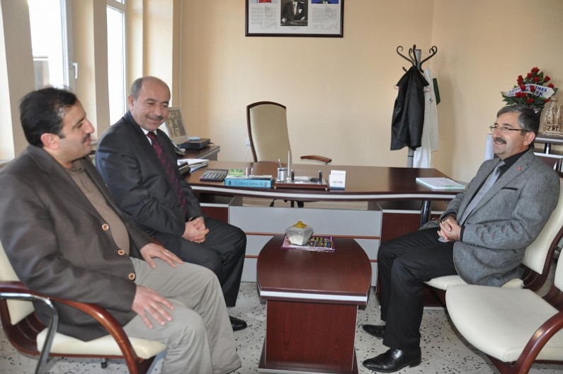 Zile  Belediye Başkanı Lütfi Vidinel ile Başkan Yardımcısı Bilal Koç ilçede bulunan dershaneleri ziyaret etti.