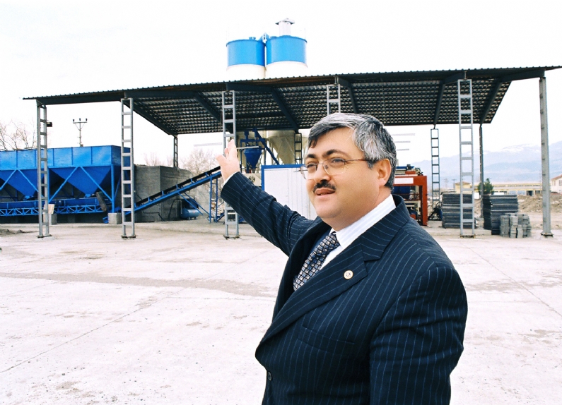 Niksar Eski Belediye Başkanı İdris Şahin, 20042009 yıllarındaki ekip çalışması ile Niksar`a kazandırdıkları hizmetleri açıkladı