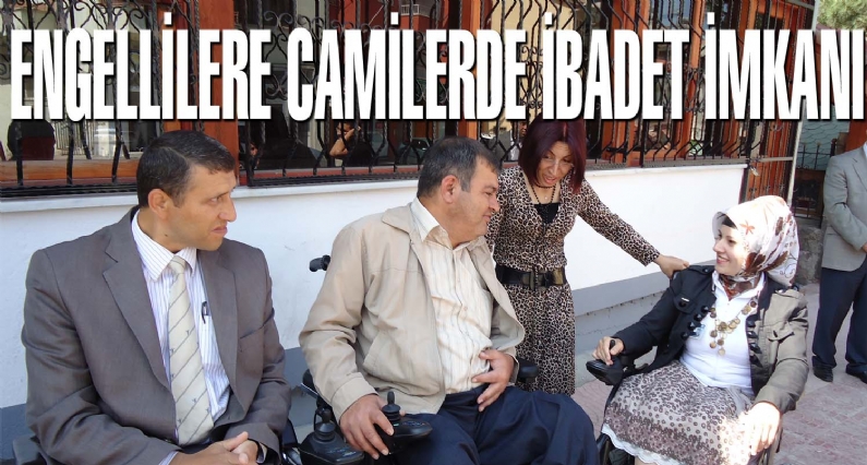 Niksar`da Merkez Keşfi Camisi`nde tekerlekli sandalyeli engelliler ve bayanlar için özel bölüm açıldı.