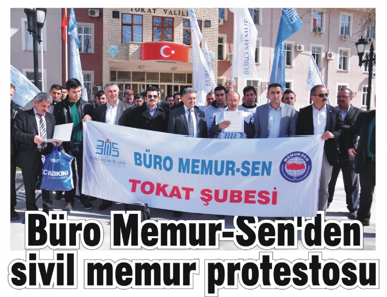 Büro Memur-Sen Tokat Şubesi üyeleri, Emniyet Genel Müdürlüğü bünyesinde çalışan sivil memurların hak kaybı yaşadığını öne sürerek eylem yaptı.