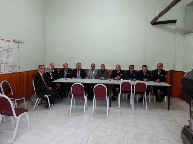 Niksar Belediye Başkanı Duran Yadigar, Niksar Belediyesi İtfaiye Müdürlüğünü ziyaret etti.