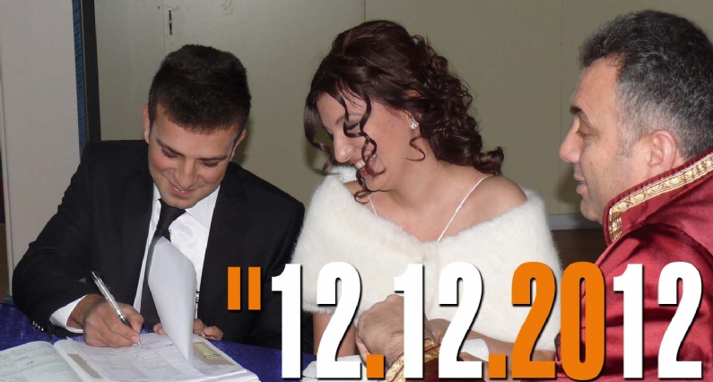 Tokat`ta  evlendirme dairesinde nikâh tarihlerinin özel bir gün olmasını isteyen 12 çiftin nikahı kıyıldı.  ``12.12.2012``yi tercih eden 12 çiftin arasından bir çift ise   saat 12:12de dünya evine girdi. 