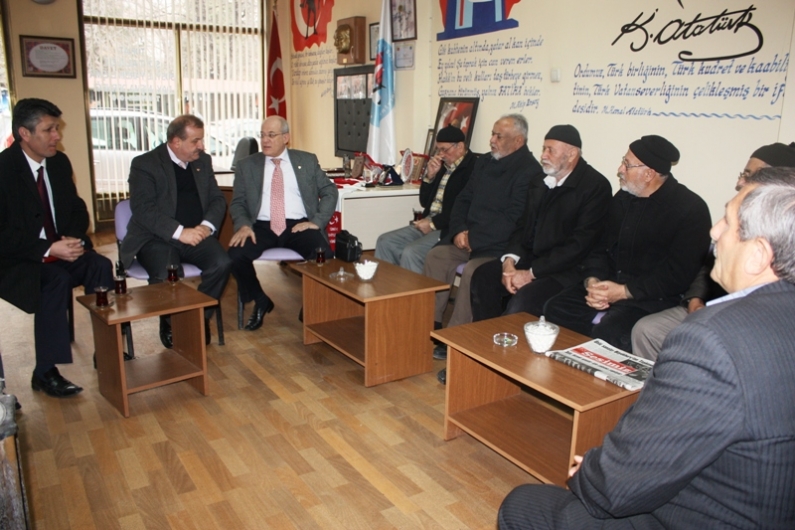 Vali Yardımcısı Mehmet Suphi Küspeci  Başkanlığında, Tokat  Şehit ve Gazi İşlemleri Şube Müdürü Ahmet Memiş  ve Şef Ömer Karakoç , şehit yakınları ile gazileri  derneklerinde ziyaret etti. 