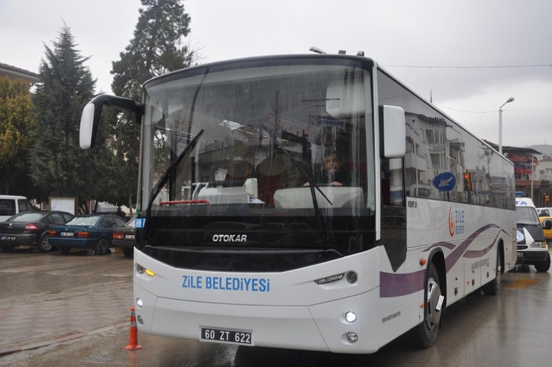 Zile Belediyesinin araç filosuna kattığı yeni otobüsler seferlerine başladı.