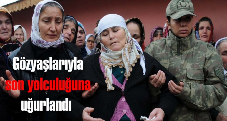 Diyarbakırda arkadaş kurşunu ile hayatını kaybeden 22 yaşındaki asker Doğan Türk, memleketi Niksarda düzenlenen tören ile son yolculuğuna uğurlandı. 