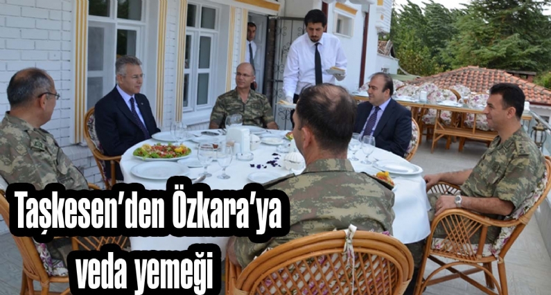 Tokat Valisi  Mustafa Taşkesen,  İstanbul Jandarma Bölge Komutanlığı görevine atanarak Tokata veda eden Tümgeneral Ali Özkaraya veda yemeği verdi. 