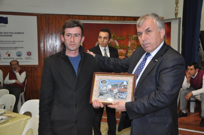 Niksar Belediye Başkanı  Duran Yadigar,  İşkur Personeline teşekkür yemeği verdi. 