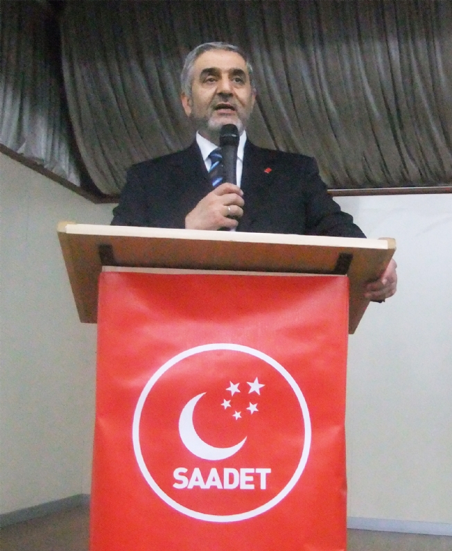 Saadet Partisi Genel Başkan Yardımcısı Prof. Dr. Latif Öztek, 1 yıl önce Kürecik`te radar üssü kuruldu.Şimdi de patriot bataryaları kuruyorlar. Amaç Türkiye-Suriye çatışmasının alt yapısını hazırlamaktır`` dedi. 