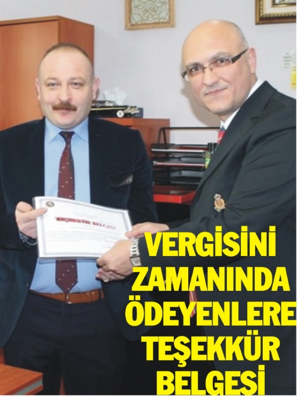 Turhal Kaymakamı Yunus Fatih Kadiroğlu, vergisini zamanında ödeyen vergi mükelleflerine `teşekkür belgesi` verdi. 