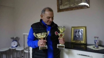 64 yaşındaki tekvando hocasının hayali şampiyonlar yetiştirmek
