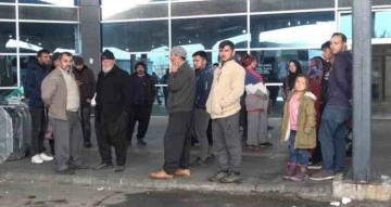 Afetzedeler, depremin merkezi Kahramanmaraş’a geri dönüyor: Otogarda yoğunluk yaşanıyor
