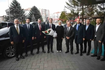 AK Parti Genel Başkan Yardımcısı Sırakaya’dan Büyükkılıç’a ziyaret
