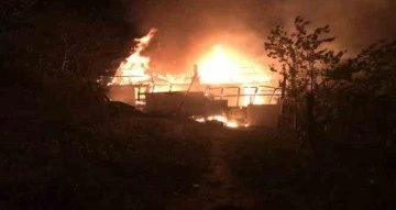 Amasya’da köy evinde korkutan yangın