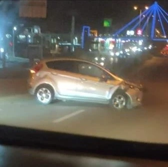 Ankara’da hatalı şerit değiştiren aracın kaza anı kamerada
