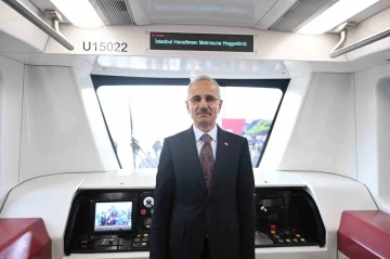 Bakan Uraloğlu: “İstanbul Havalimanı metrolarında ilk defa kullanılan demiryolu hat altyapı sistemini kullandık”
