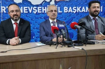 Bakan Uraloğlu: &quot;Nevşehirlilerin dört gözle beklediği Çevreyolu için çalışmalara başlıyoruz&quot;
