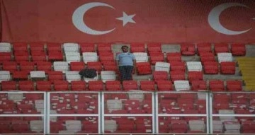 Başakşehir’i, Sivasspor deplasmanında 1 taraftar destekledi