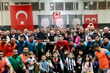 Başkan Çolakbayrakdar, ‘Bölgeler Arası Futbol Turnuvası’nın final maçını izledi
