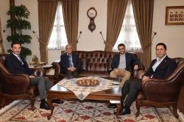 Başkan Yazıcıoğlu’na amcasından ziyaret
