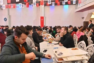 Belediye iftar sofrası her gün bin 100 kişiyi ağırlıyor
