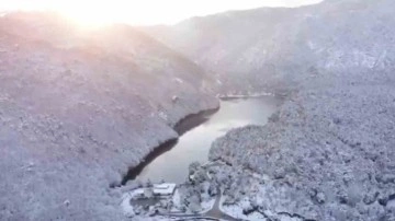 Boraboy Gölü’nde yağan karla kartpostallık manzaralar ortaya çıktı