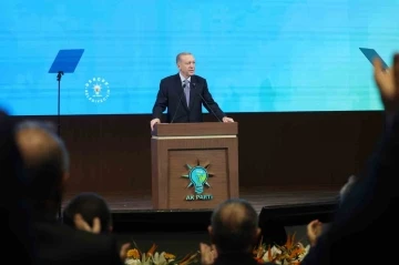 Cumhurbaşkanı Erdoğan: &quot;AK Parti, her alanda olduğu gibi belediyecilikte de kendi kendiyle yarışmaktadır&quot;
