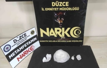 Düzce’de 3 uyuşturucu satıcısı tutuklandı
