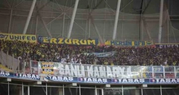 Fenerbahçeli taraftarlar takımını yalnız bırakmadı
