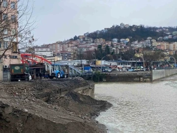 Fevkani Köprüsü’nün 106 günde yıkımı tamamlandı
