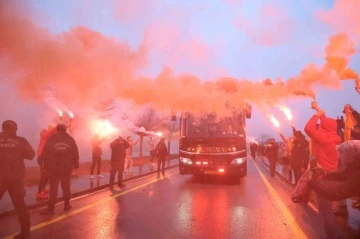 Galatasaray kafilesine Sivas’ta coşkulu karşılama
