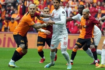 Galatasaray şampiyonluk yolunda bir engeli daha aştı