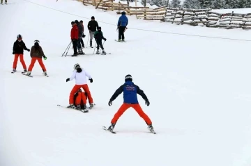Geleceğin kayakçıları Zigana’da yetişiyor
